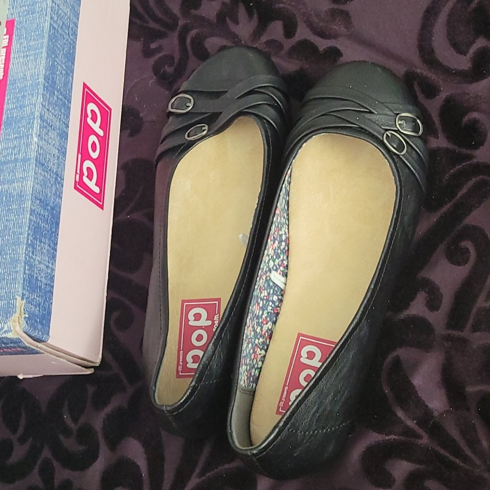 Pop Nelly Black Flat Shoes, Women Size 9.5M